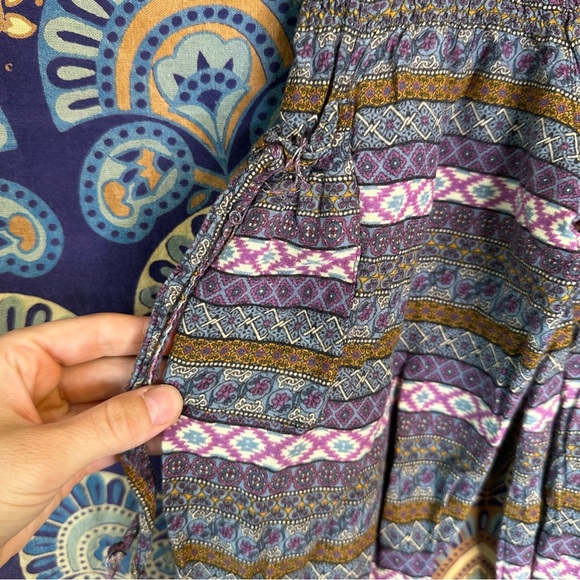 🦋5/20$🦋 purple flowy harem pants - Picture 3 of 10